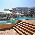 Del Sol - Sunny Island Complex Apartment *